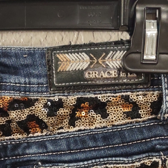 Grace Women's Blue Jeans - Picture 9 of 17